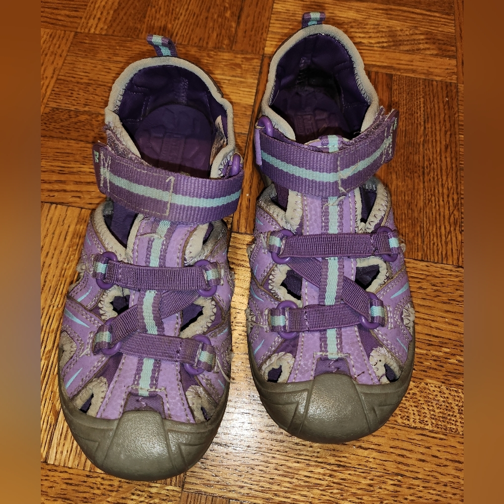 Cute purple Merril water shoes